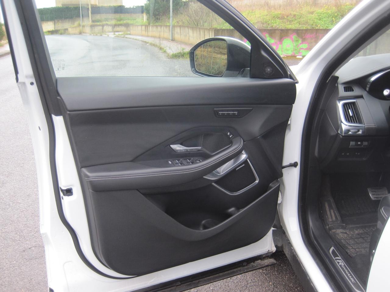 Jaguar E-Pace 2.0D 150 CV AWD aut. R-Dynamic HSE