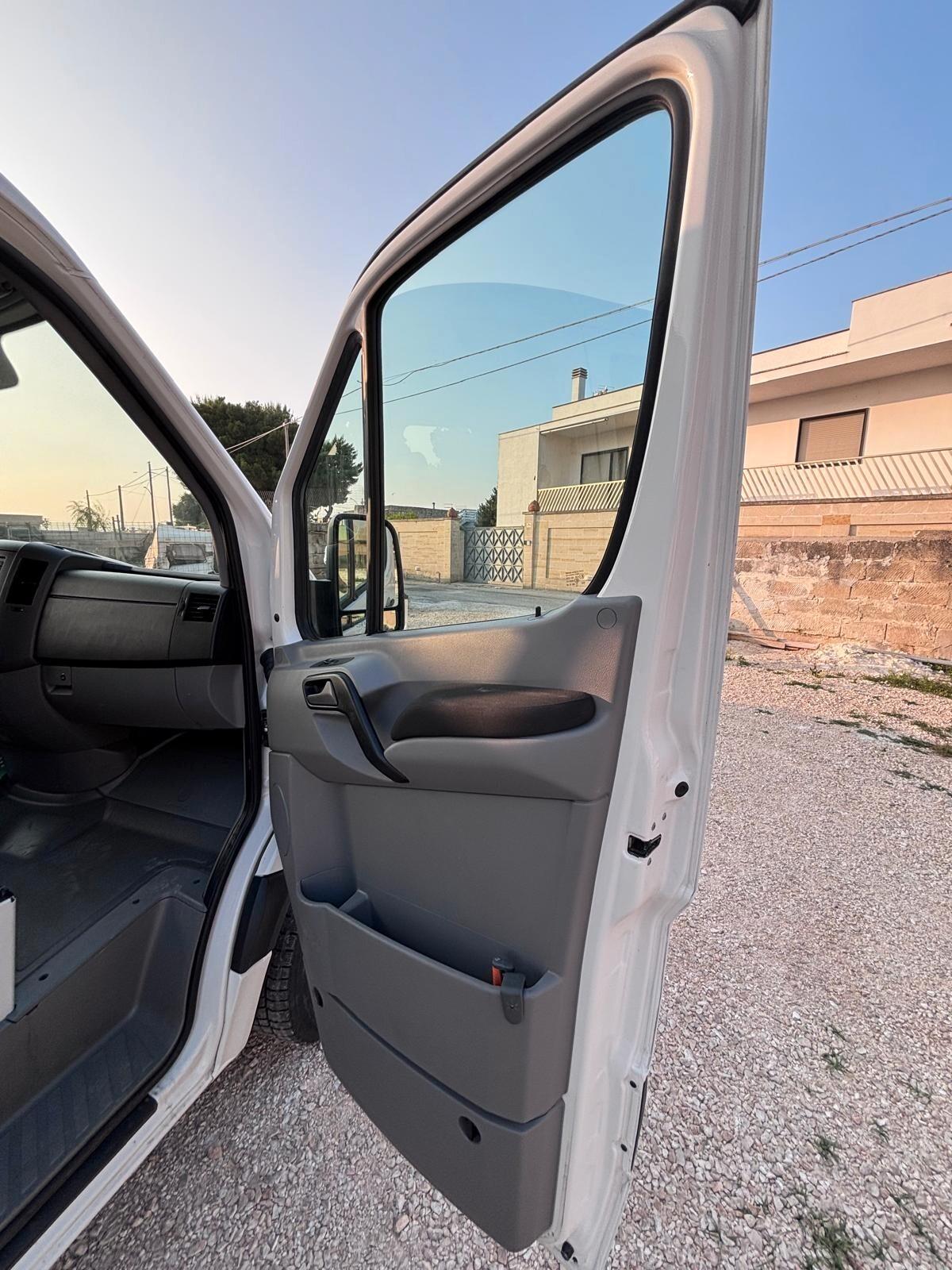 volkswagen crafter 2.0 tdi L2H1 DC 6 POSTI