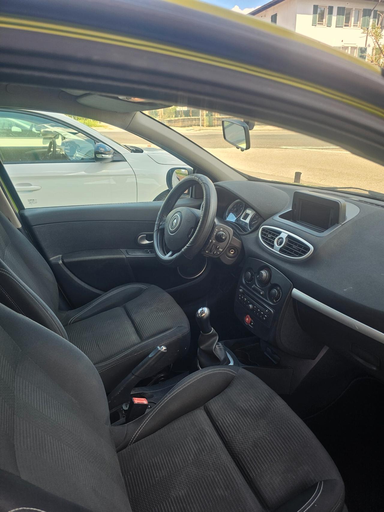 Renault Clio 1.2 16V 5 porte Luxe