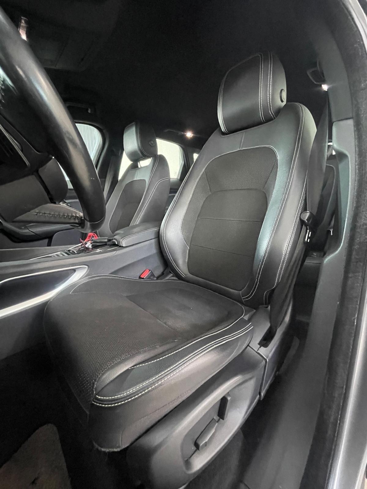 JAGUAR F-PACE 2.0 D 180 CV AWD R-Sport FULL DA VETRINA