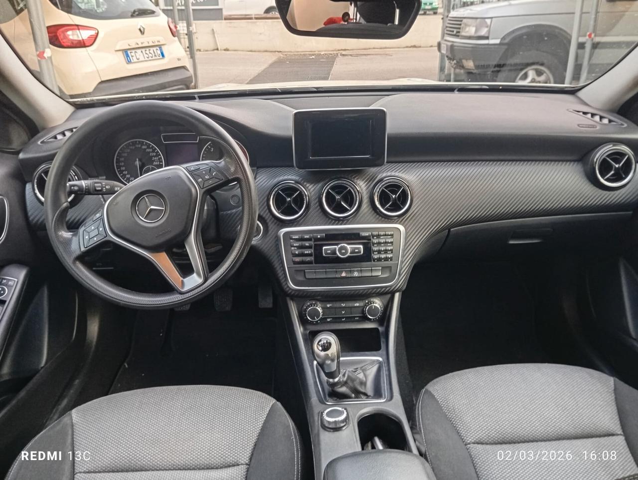 Mercedes-benz GLA 180 d Premium