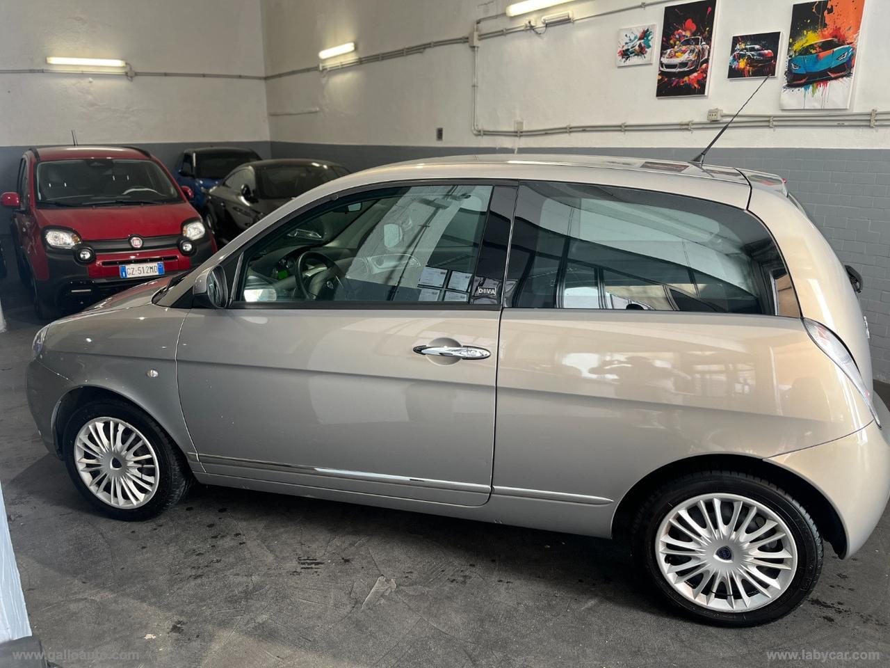LANCIA Ypsilon 1.2 69 CV Diva