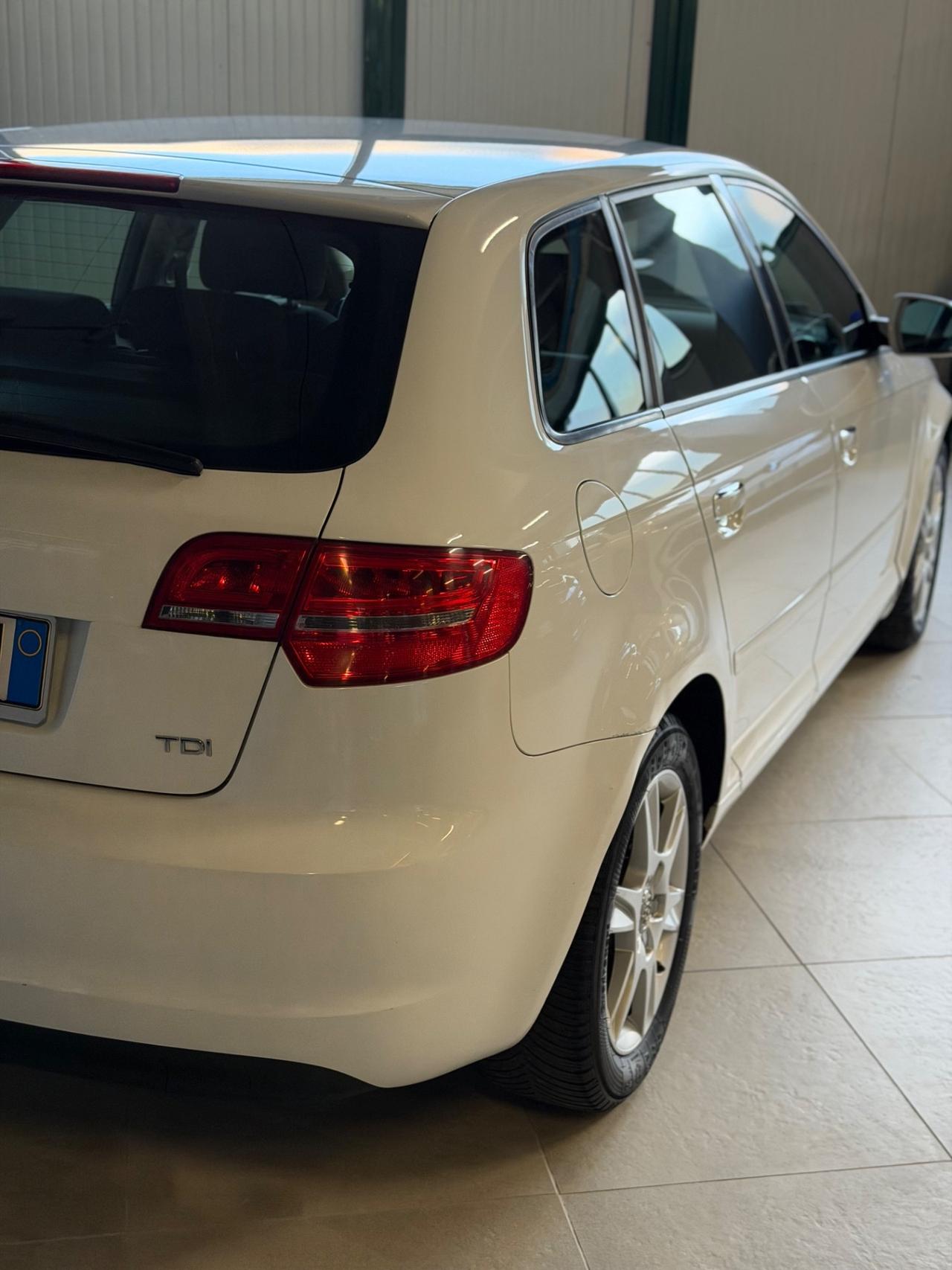 Audi A3 SPB 1.6TDI ATTRACTION NEOPAT KMCERT GARANZ