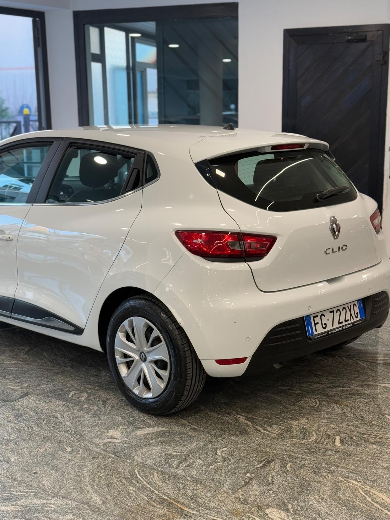 Renault Clio 1.2 75CV 5 porte Zen