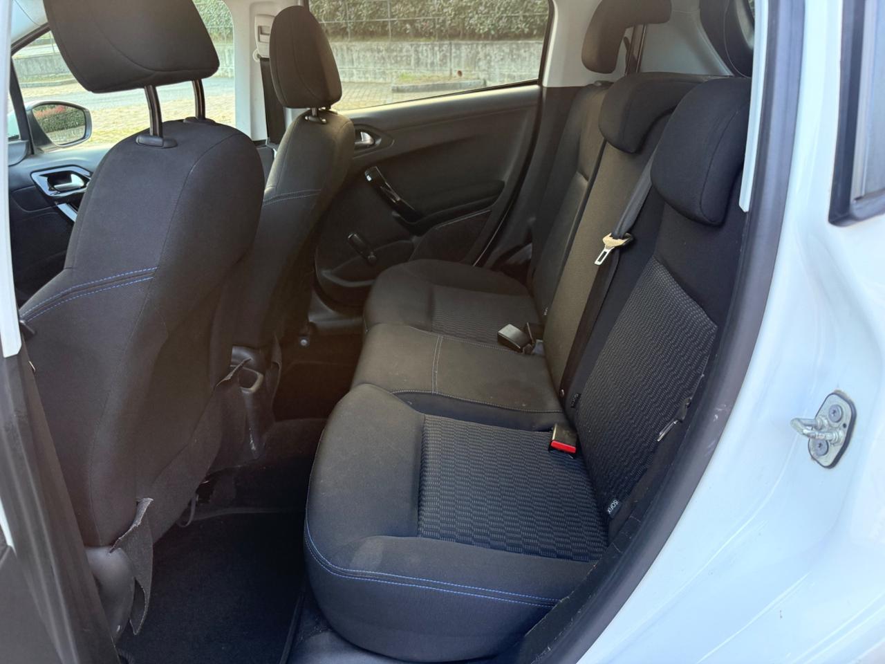 Peugeot 208 Singature 1.2 Benzina 81 cv euro6