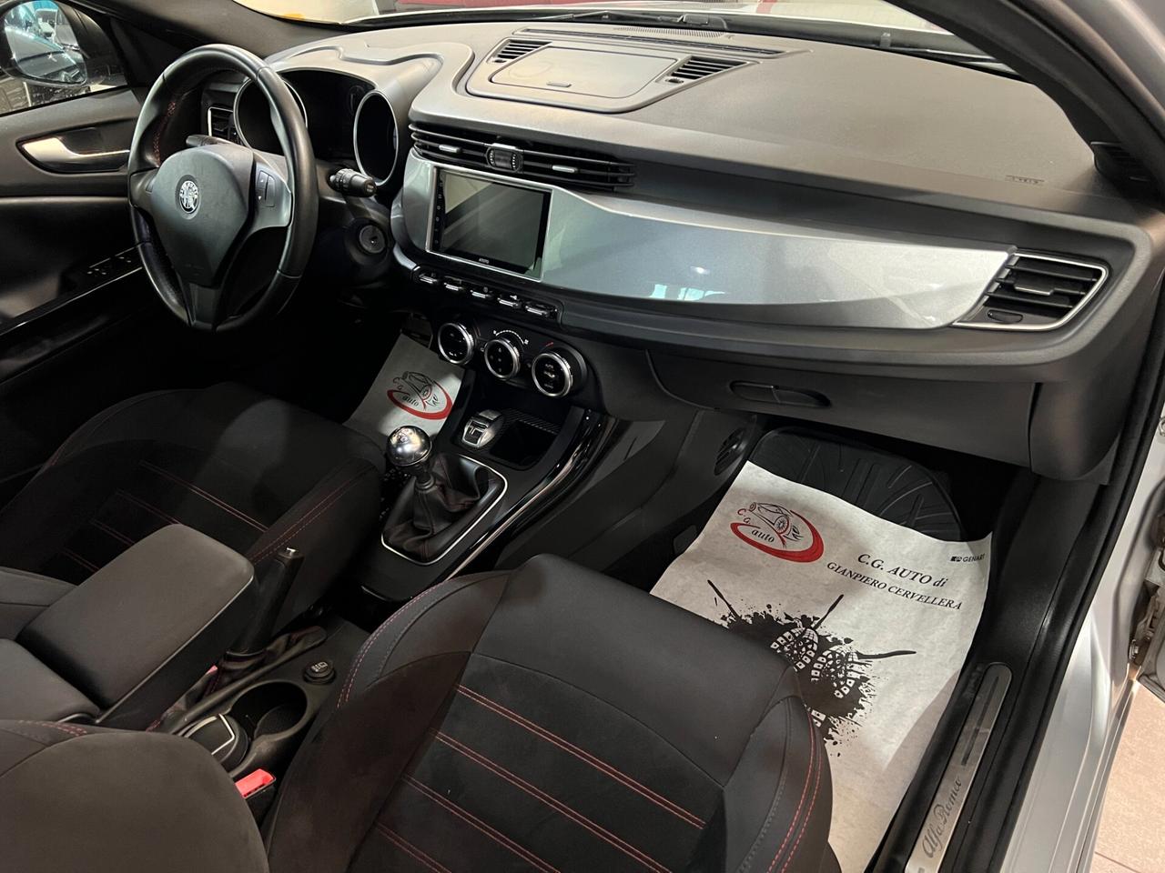 Alfa Romeo Giulietta 2.0 140 CV - DISTINCTIVE - 2012