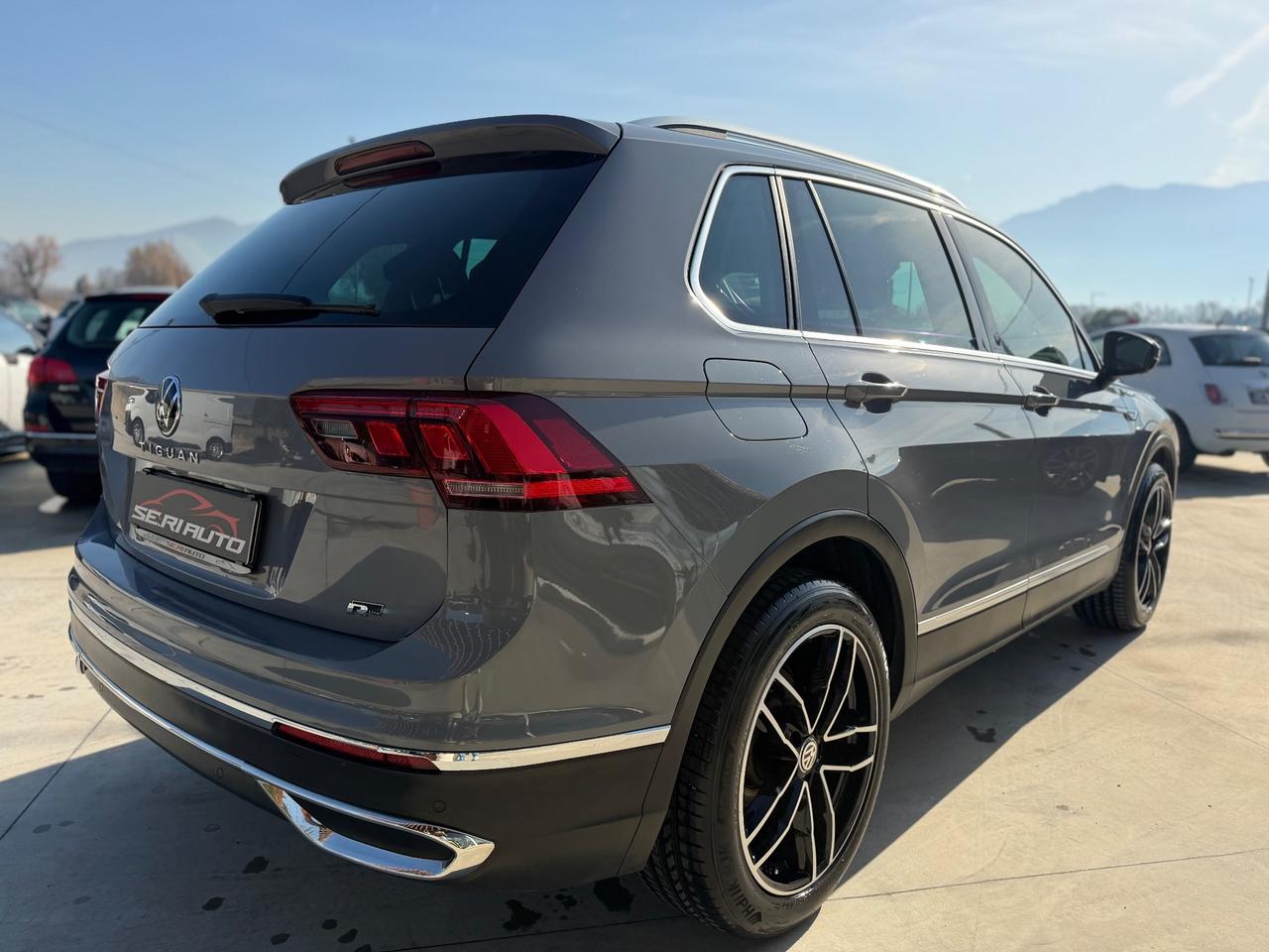 Volkswagen Tiguan 2.0 TDI 150 CV SCR DSG R-Line