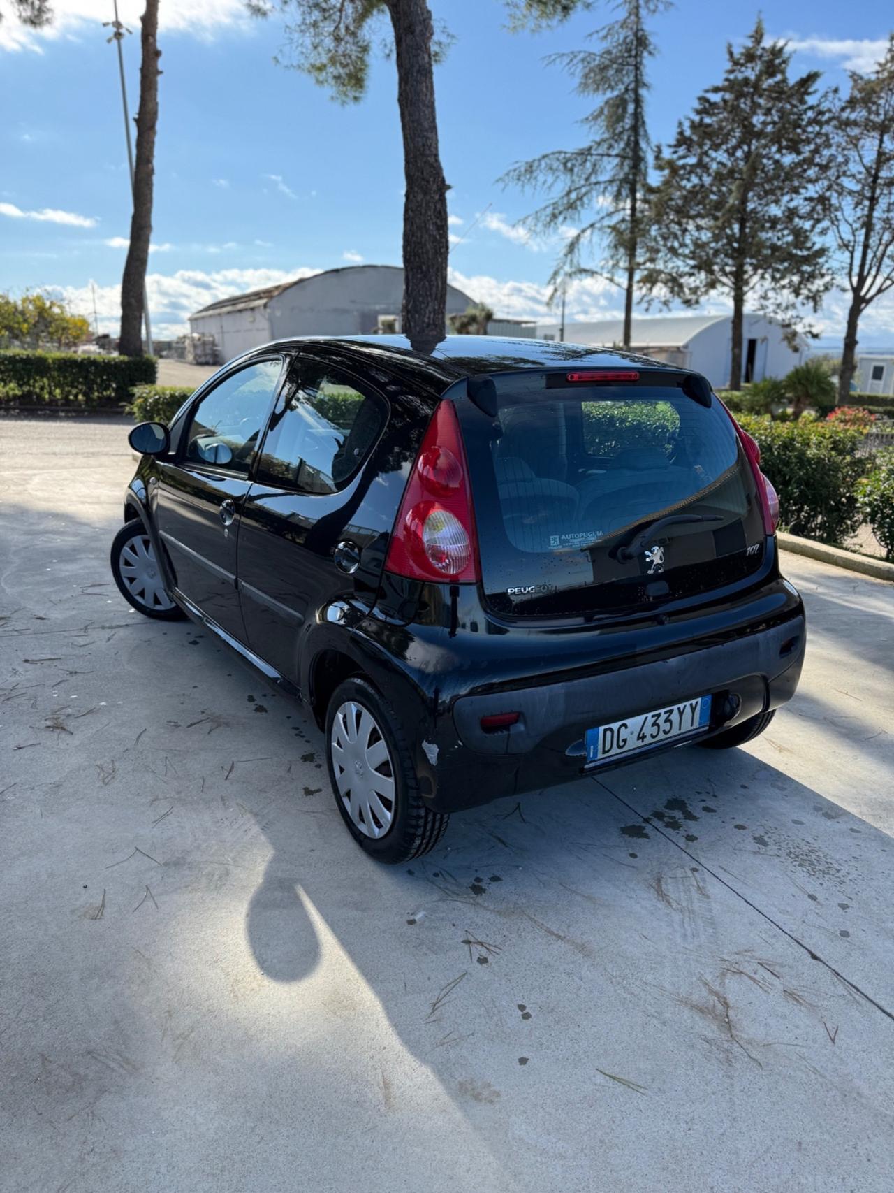 Peugeot 107 1.0 68CV 5p. Plaisir