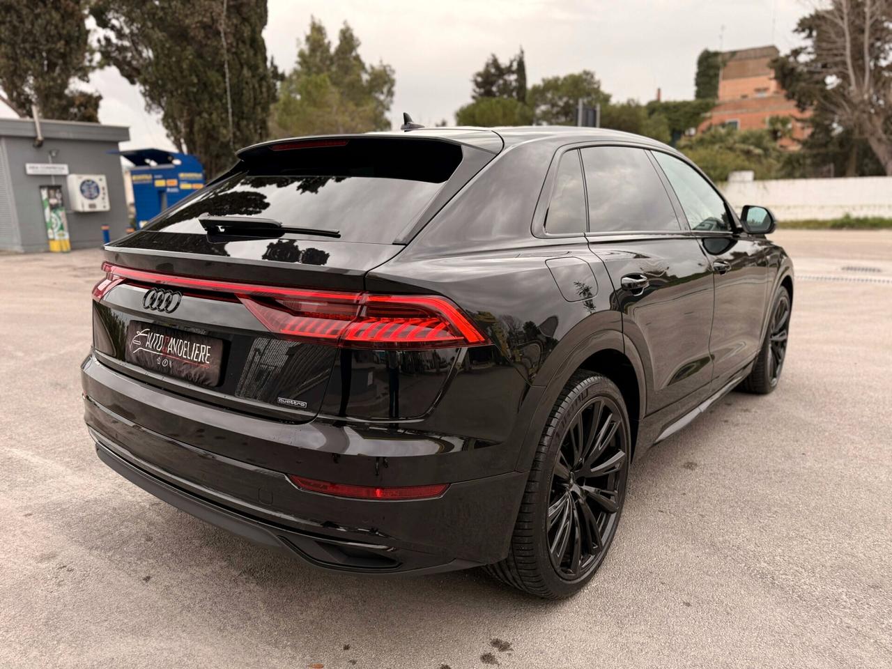 Audi Q8 50 TDI IDENTITY BLACK/23" RSQ8/PELLE