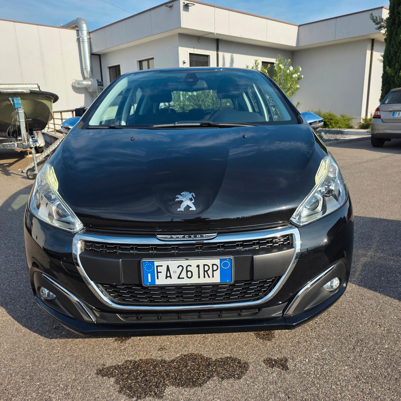 Peugeot 208 1.6 HDi 100 CV 5 porte GT Line Neopatentati ok -VEDI BENE FOTO-