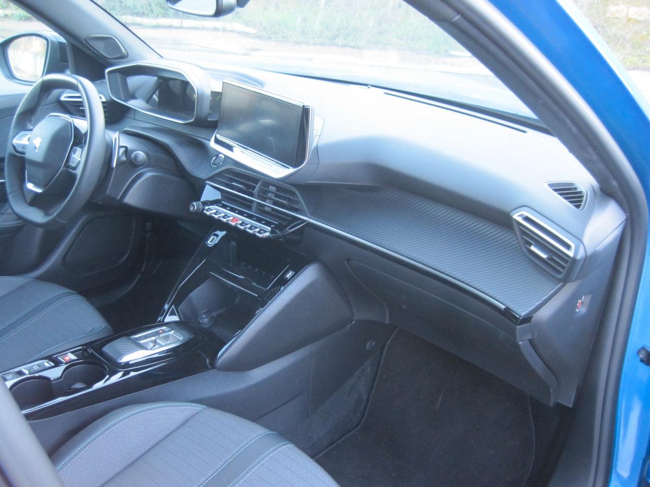 Peugeot 2008 BlueHDi 130 S&S EAT8 Allure