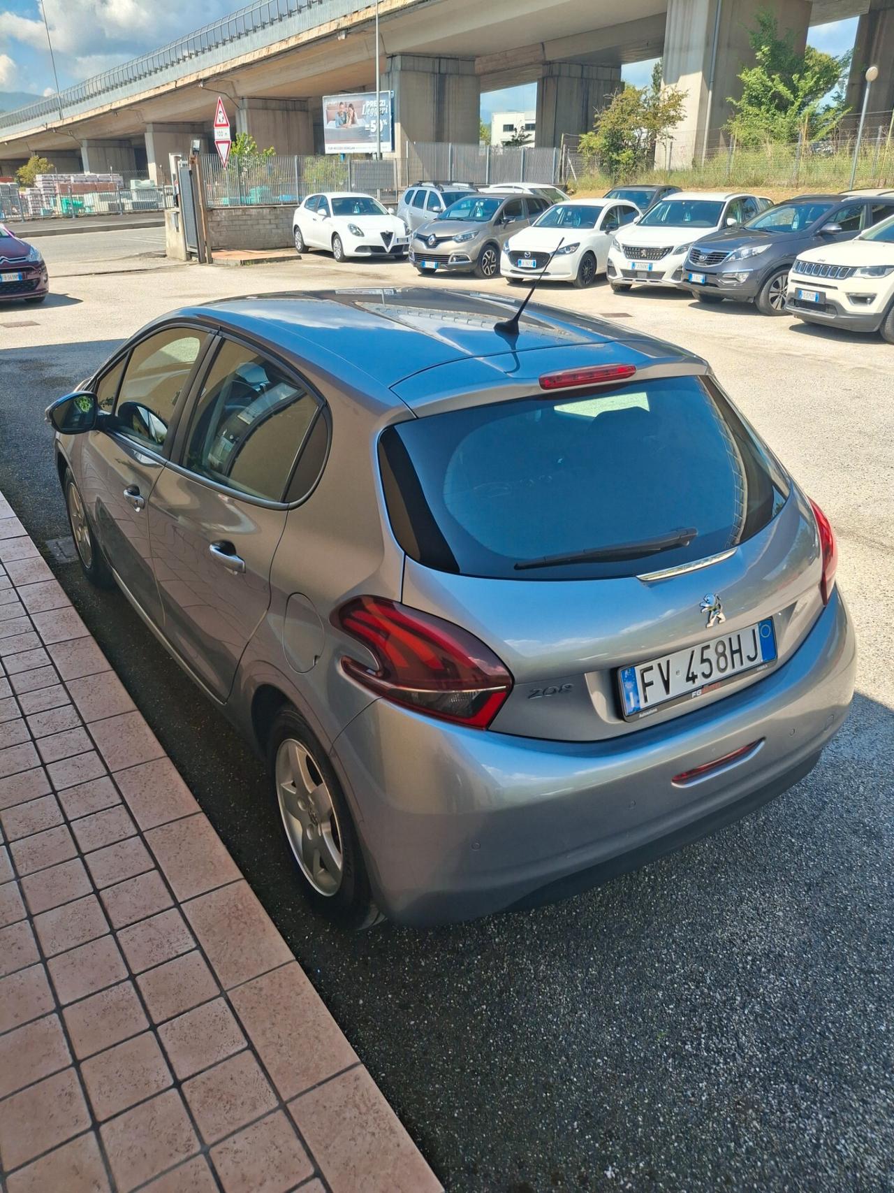 Peugeot 208 PureTech 82 5 porte Allure