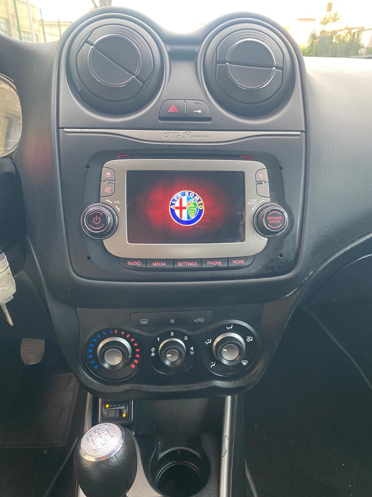 Alfa Romeo MiTo 1.4 GPL 2014 Full Xeno
