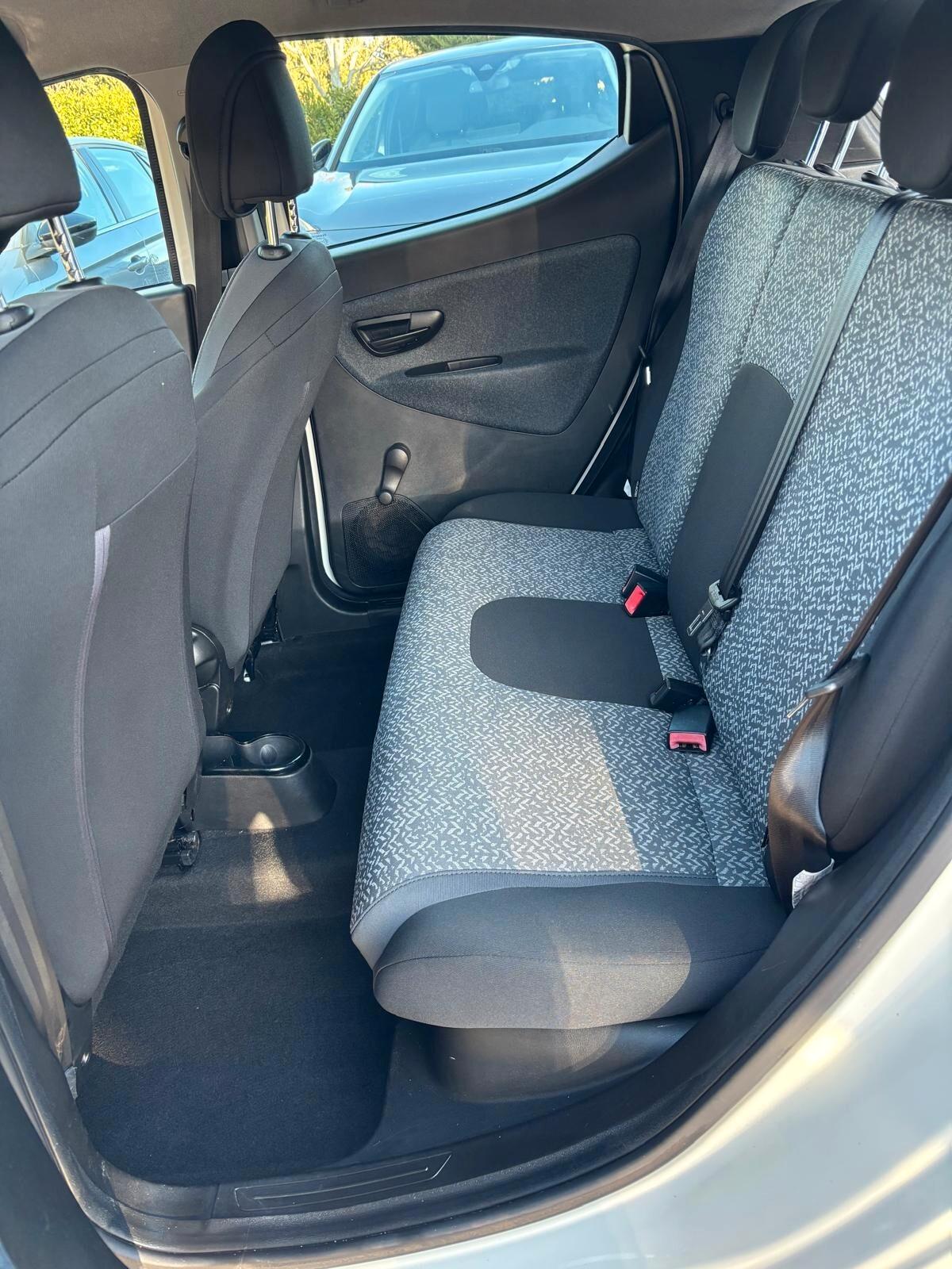 Lancia Ypsilon 1.2 69 CV 5 porte Elefantino Blu