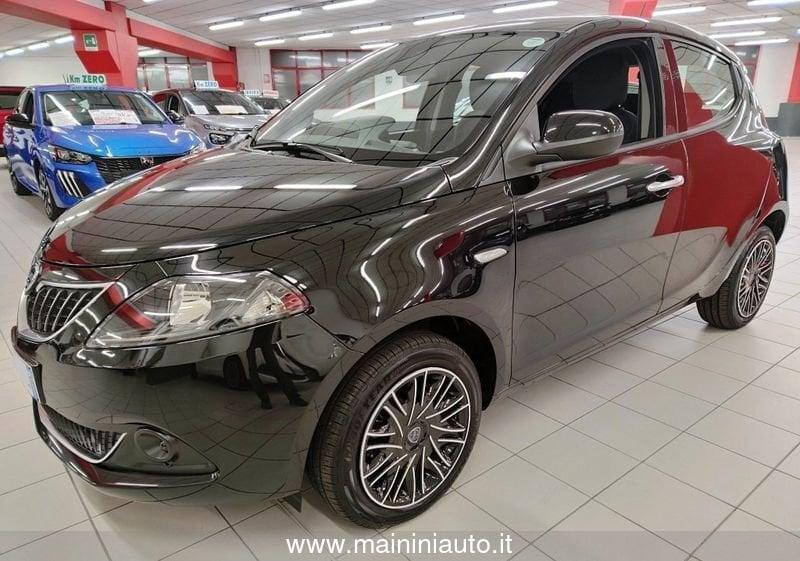 Lancia Ypsilon 1.0 Hybrid 70cv 5P Platino + Car Play "SUPER PROMO" m