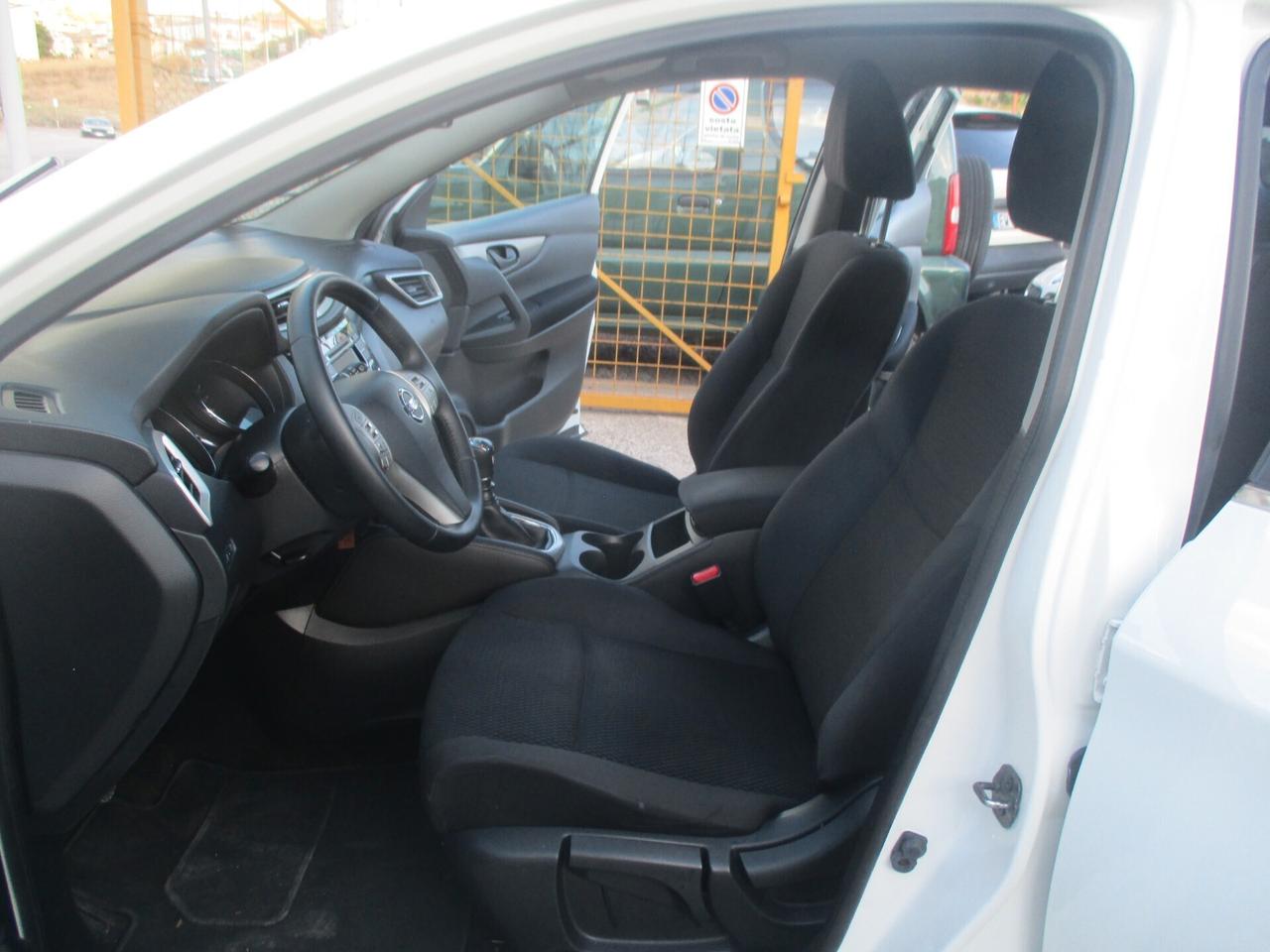 Nissan Qashqai 1.5 dCi MOLTO BELLA 2014