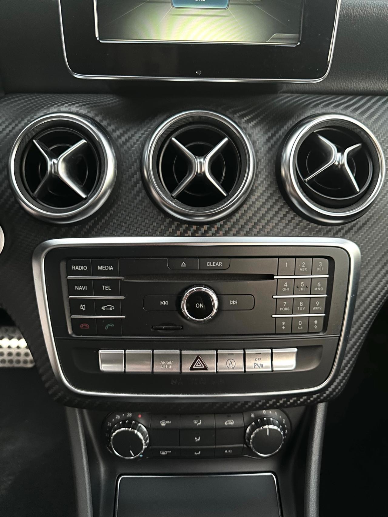 Mercedes-Benz A 200d Automatic Premium AMG