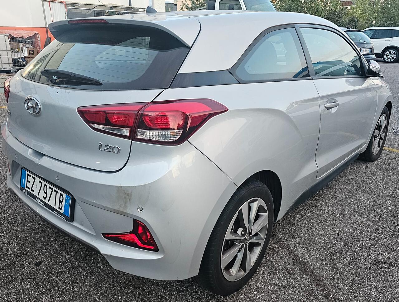 HYUNDAI I20 1.2 INCIDENTATA COME DA FOTO