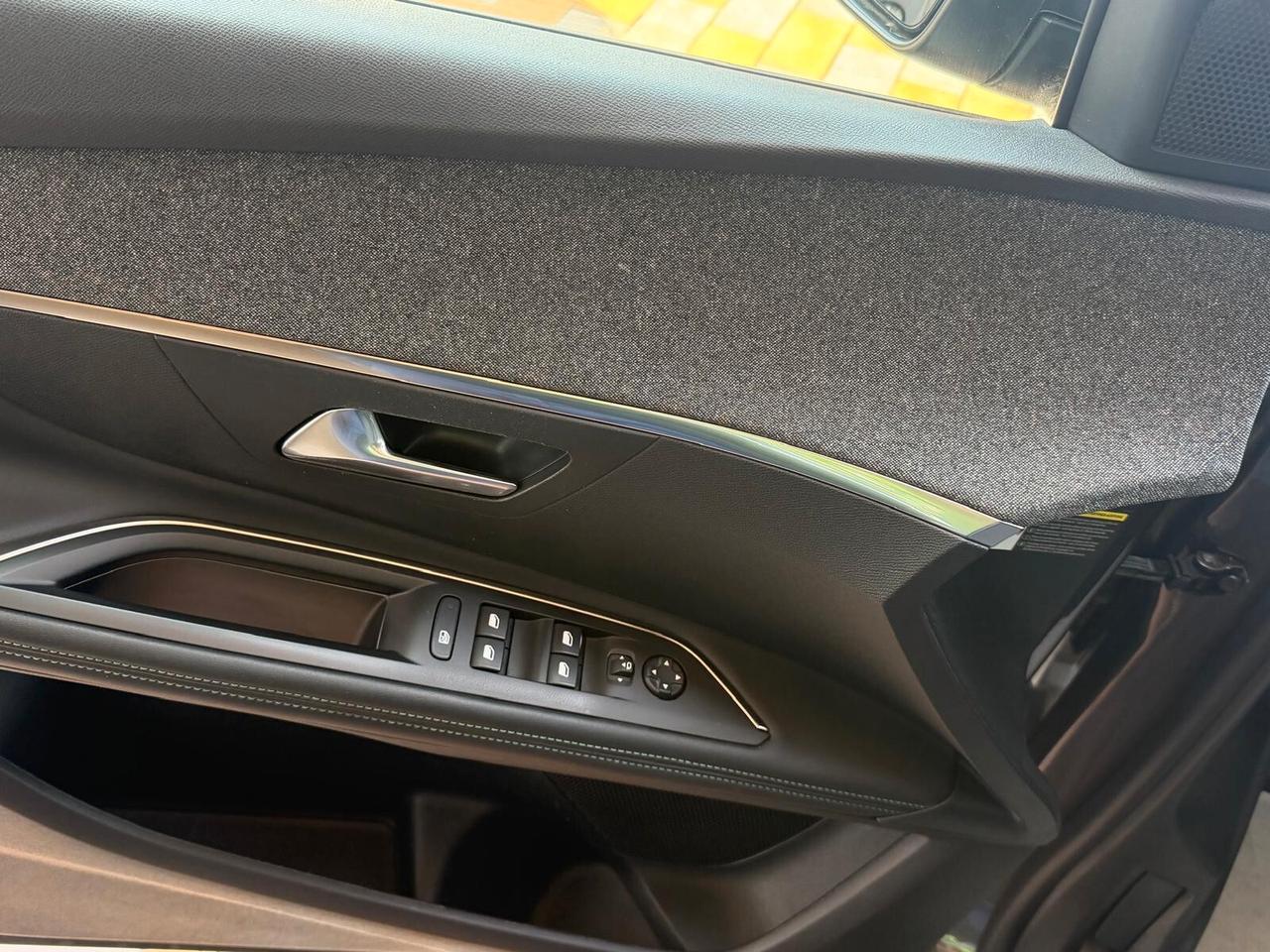 Peugeot 3008 1.5 BLUEHDI 130 cv. Eat8 ALLURE PACK (Nav)