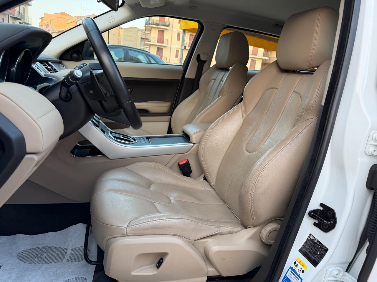 Land Rover Range Evoque 2.2 TD4 - CAMBIO AUTOMATICO