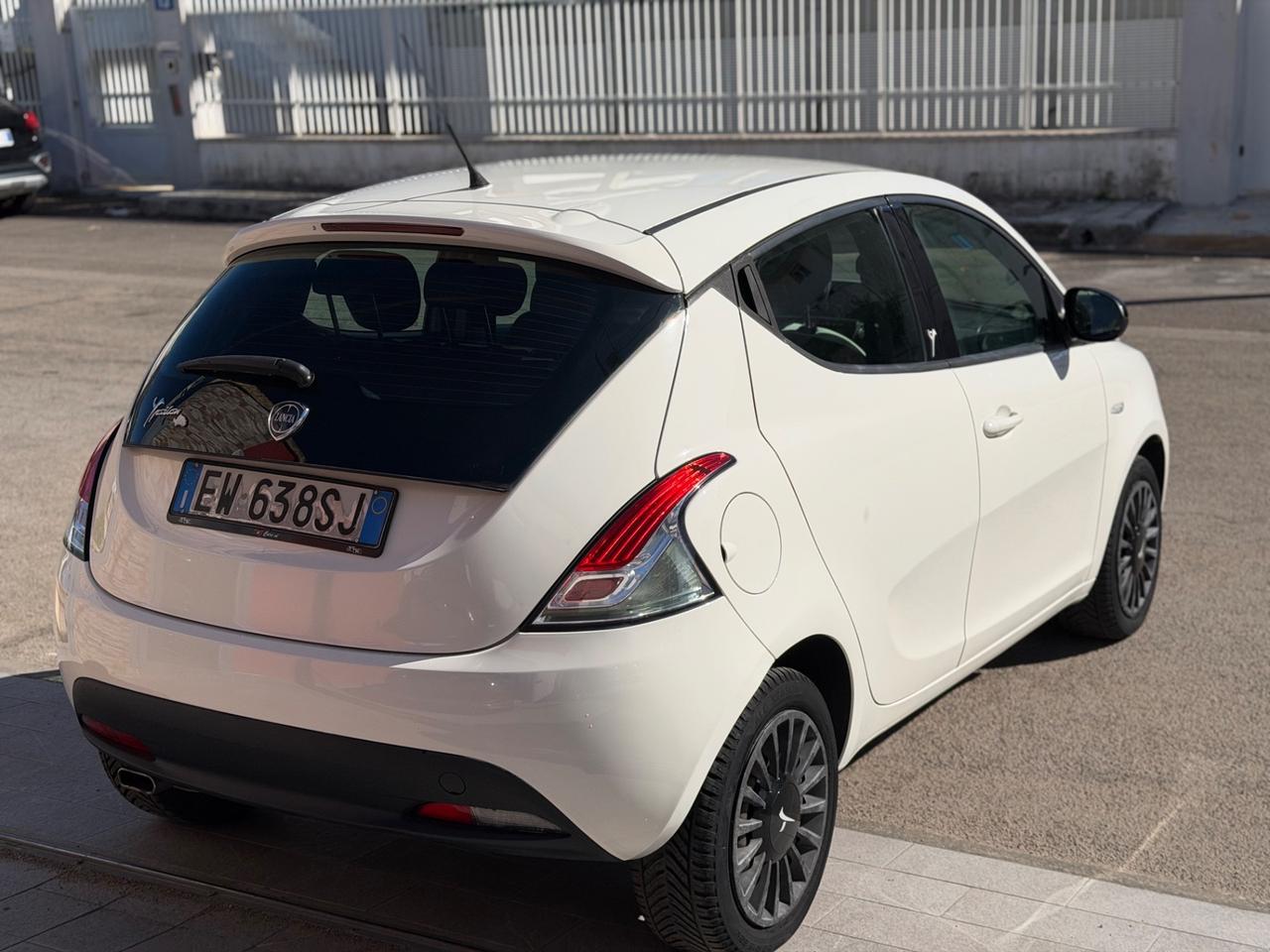 Lancia Ypsilon 1.2 69 CV GPL Ecochic Elefantino-2014/COMANDI