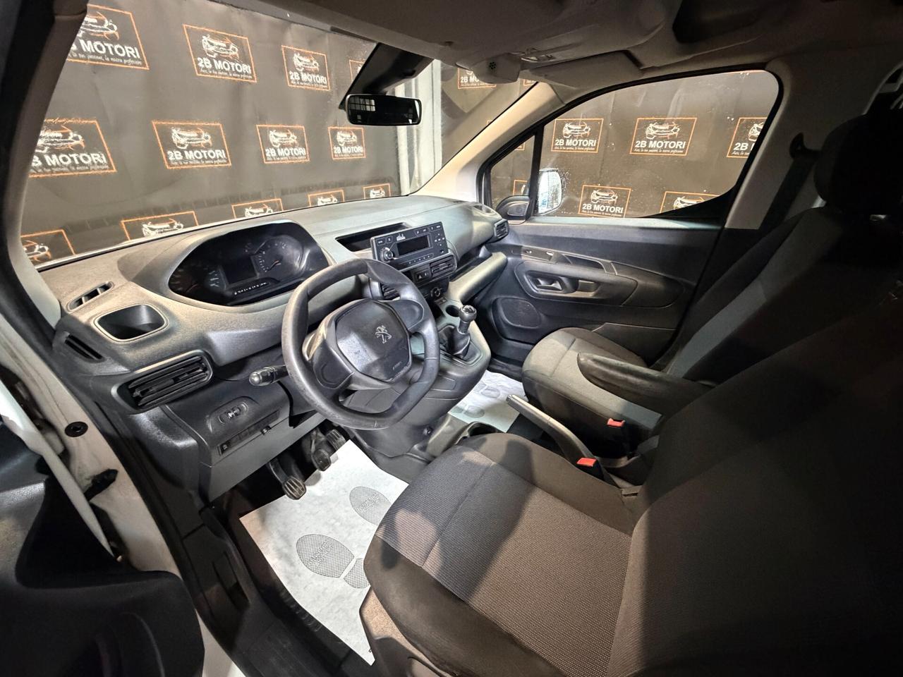 Peugeot Partner BlueHDi 100 S&S PL-DC Furgone Mobile