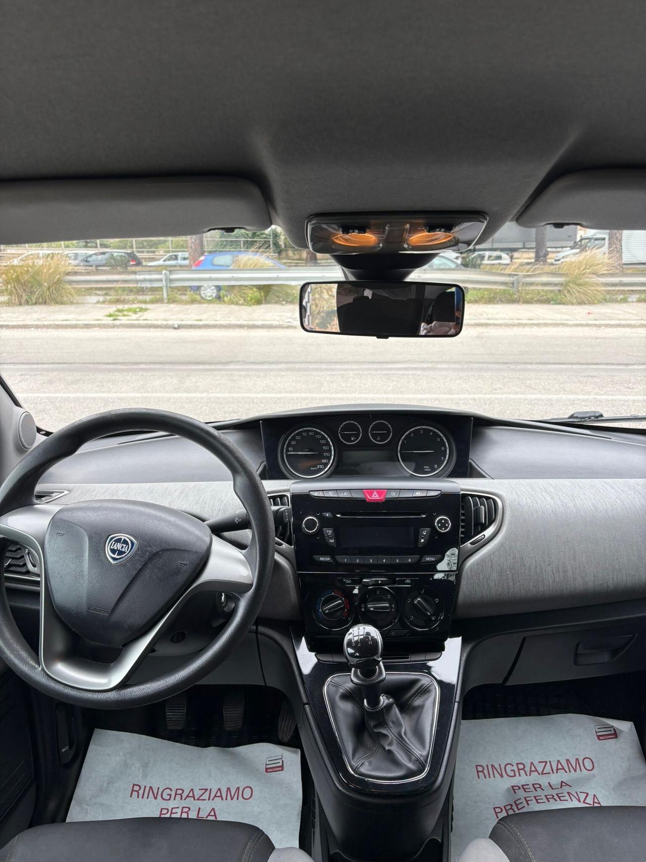 Lancia y 1.2 benzina