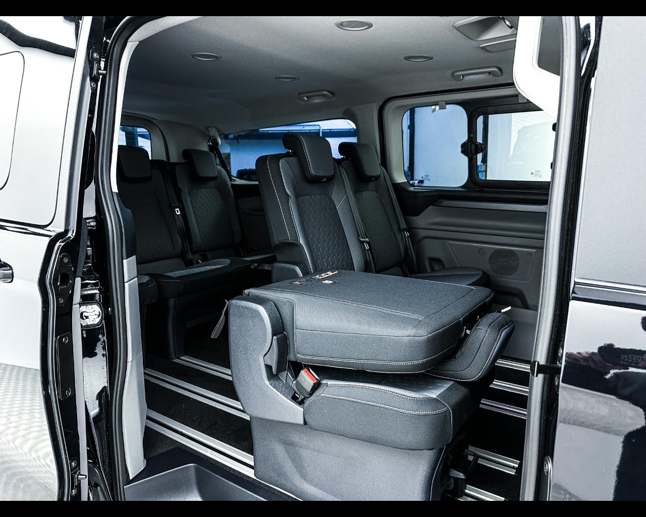 FORD Tourneo Custom 2ªs - Tourneo Custom 320 2.0 EcoBlue 150CV PL Titanium