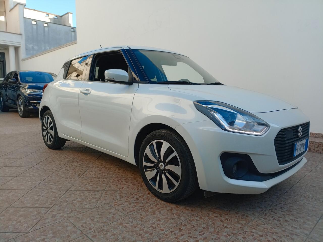 Suzuki Swift 1.2 Hybrid Top