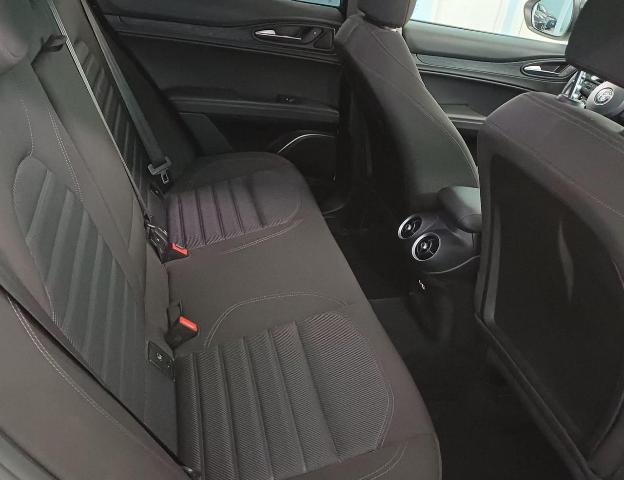 Alfa Romeo Stelvio 2.2 Turbodiesel 160 CV AT8 RWD Business