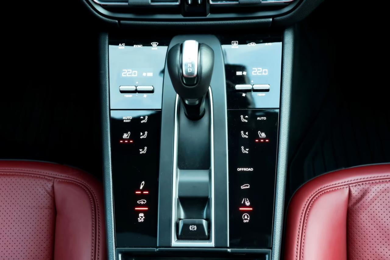Porsche Macan 2.0 T TELECAMERA 360 TETTO LED BOSE