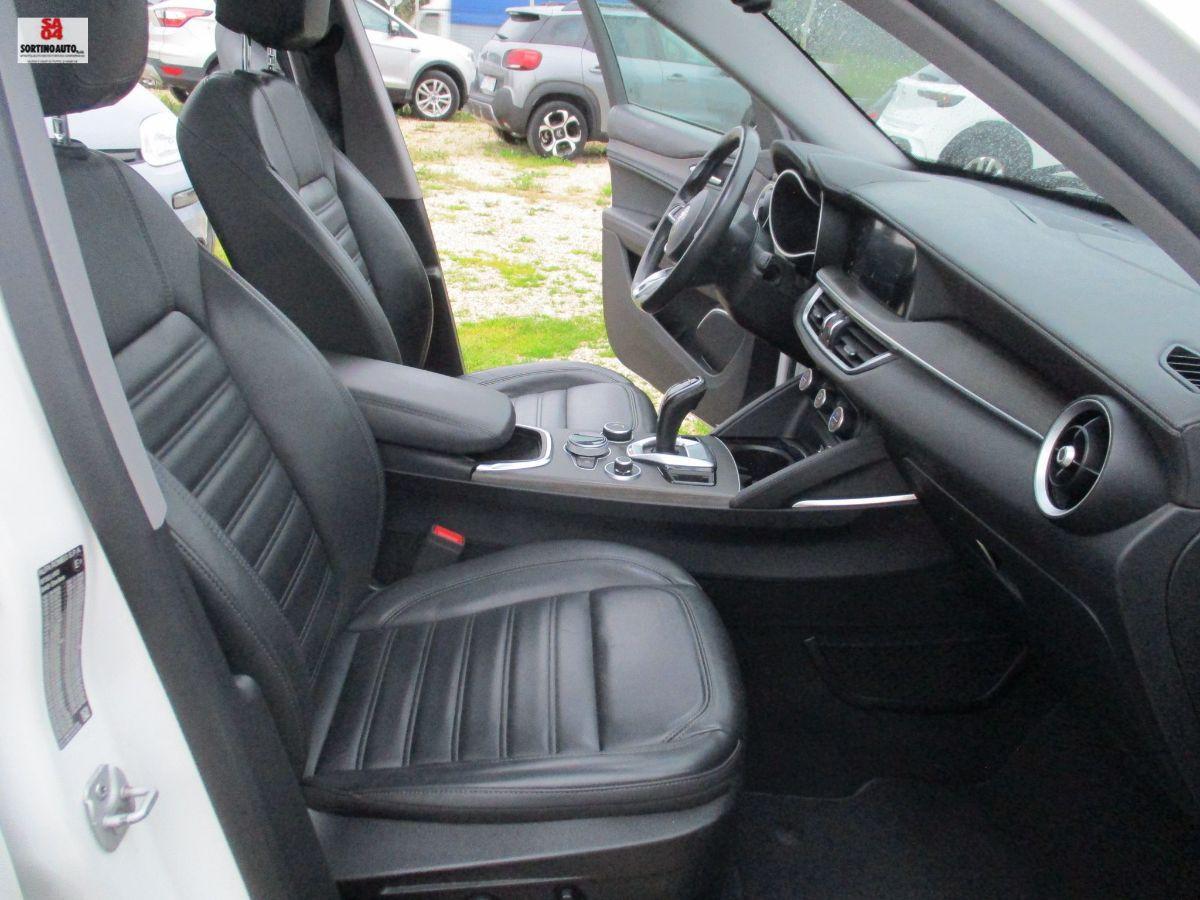 A.R.Stelvio 2.2 T.diesel 190CV AT8 Q4 TI-2021 FULL