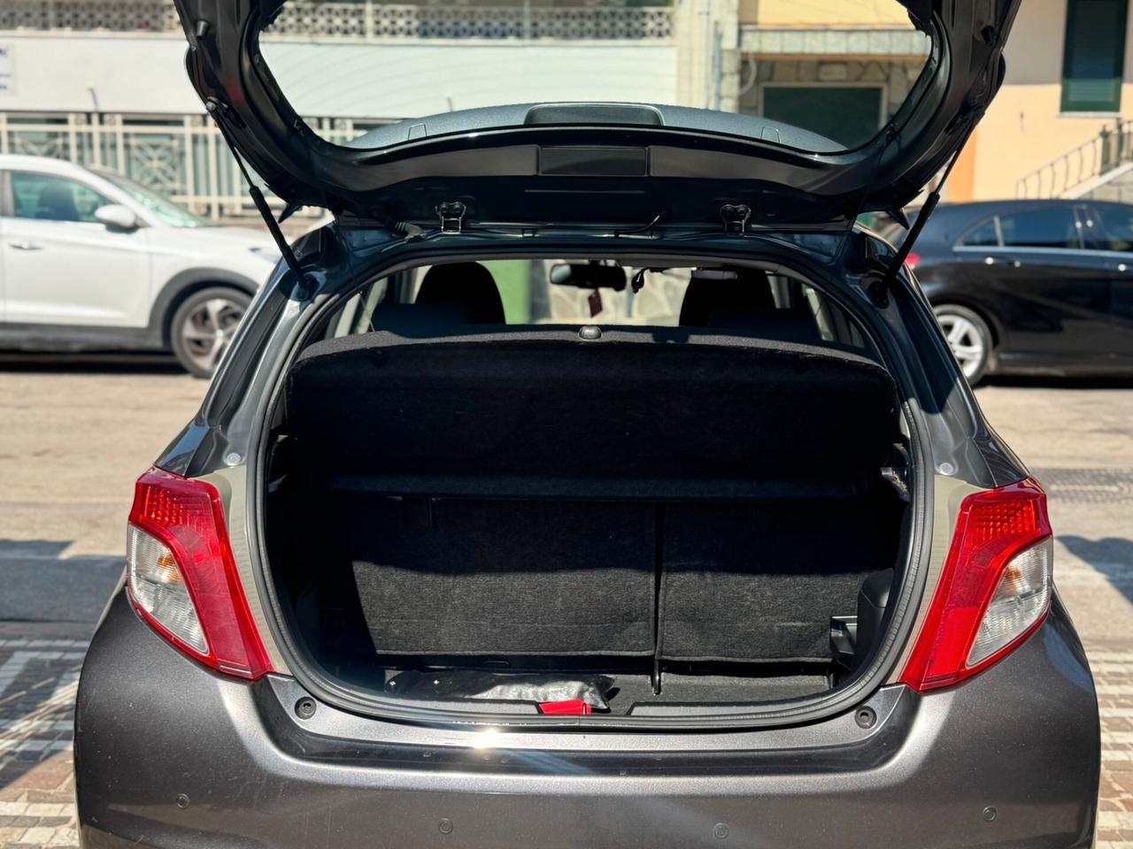 Toyota Yaris 1.3 5 porte Lounge