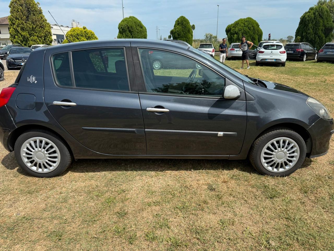 Renault Clio 1.2 1 5 porte Le Iene