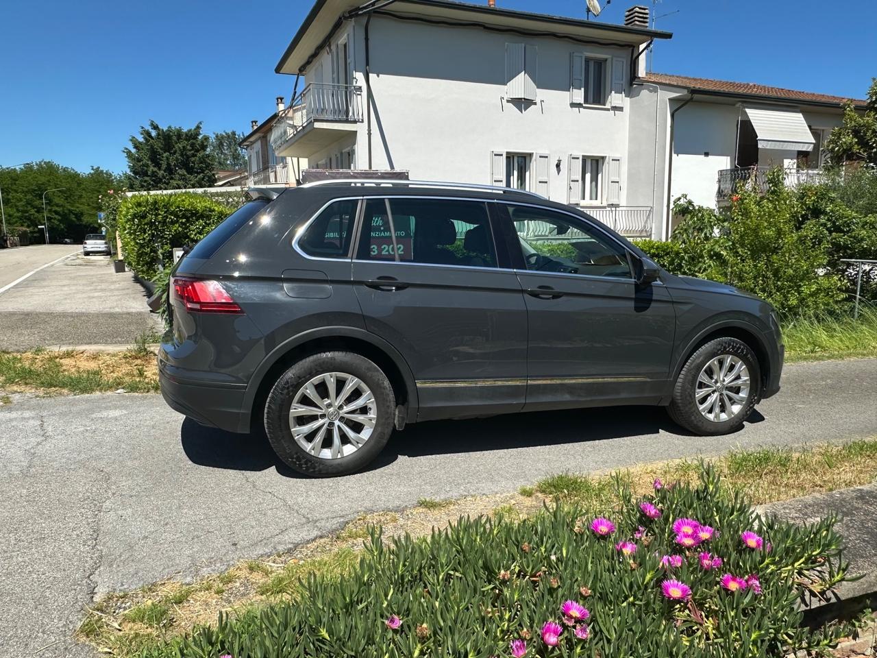 Volkswagen Tiguan 2.0 TDI SCR DSG Business BlueMotion Technology