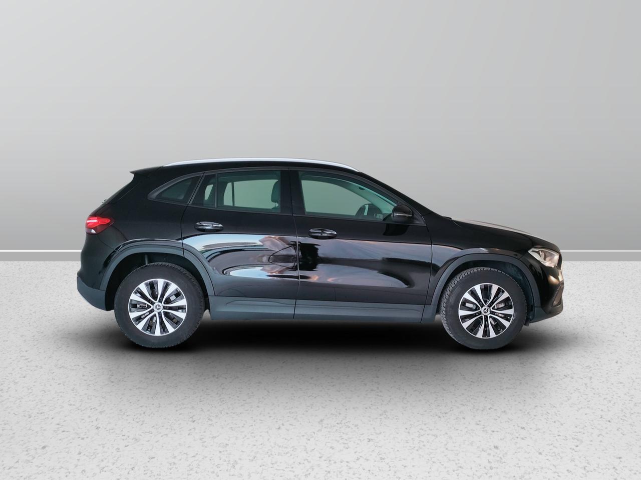 Mercedes-Benz GLA-H247 2020 - GLA 180 d Business auto