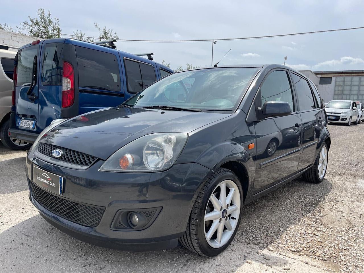 Ford Fiesta 1.2 16V 5p. Titanium “NUOVISSIMA”