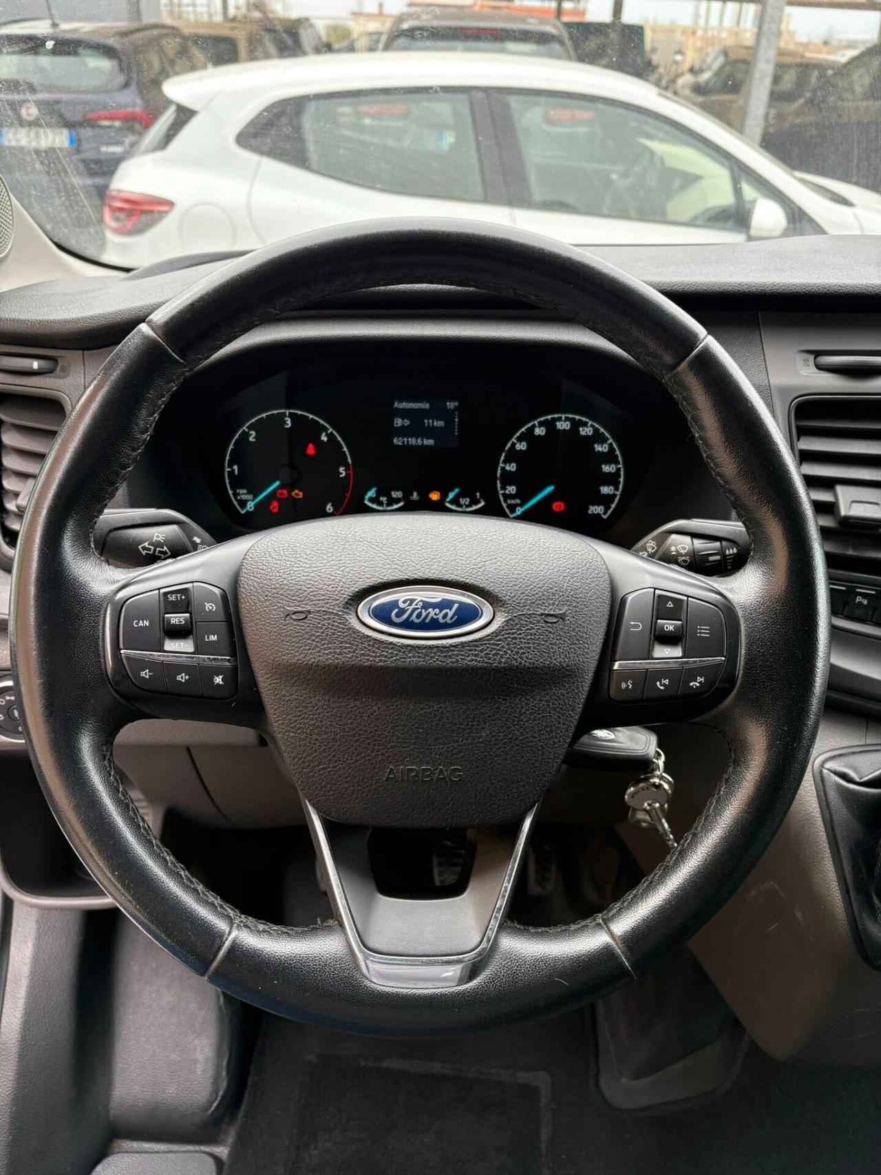 Ford Transit 2.0cc 130CV L3 H3 scaffali