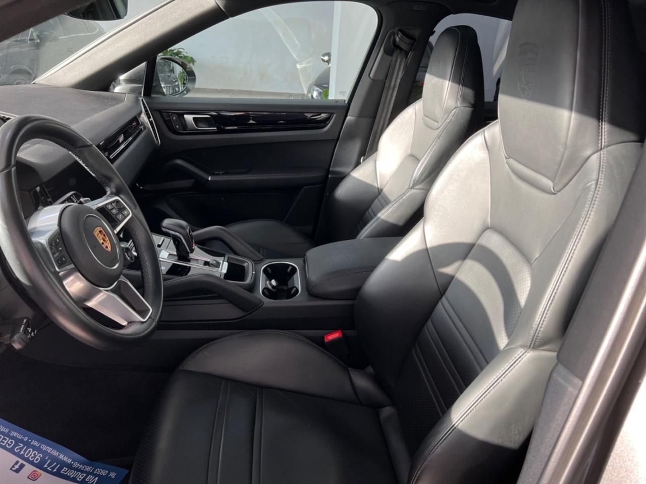 Porsche Cayenne Coupé 3.0 V6 E-Hybrid - anno 2022 - prezzo €89.900