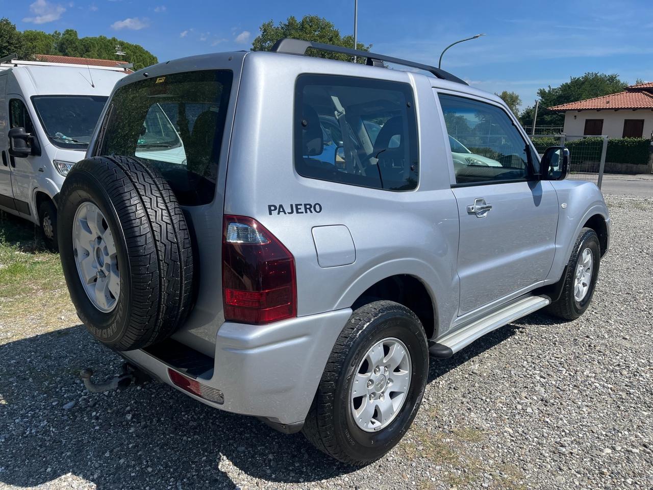 Mitsubishi Pajero 2.5 TDI 3p. GLX