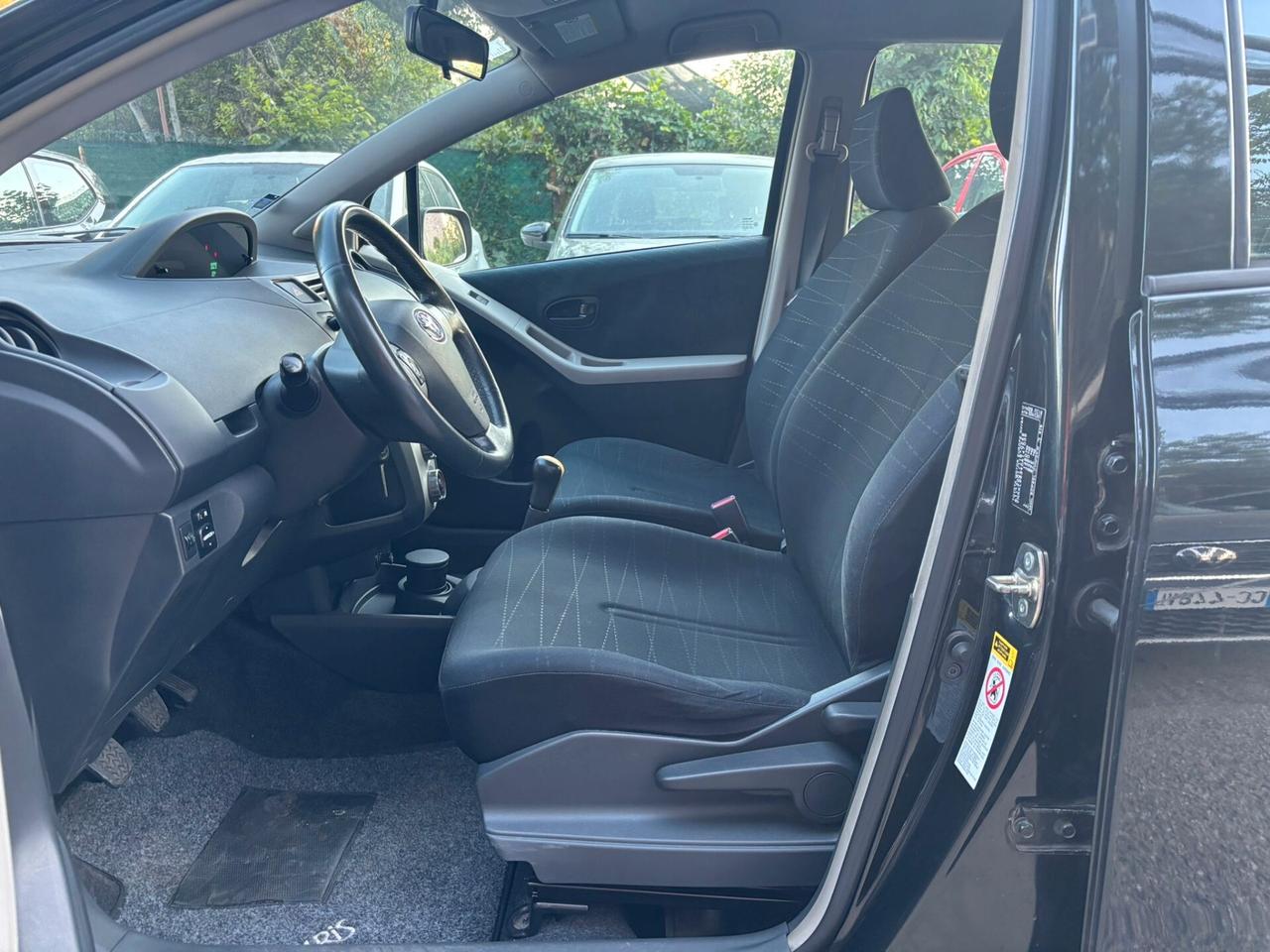 Toyota Yaris 1.3 5 porte Luna OK Neopatentati