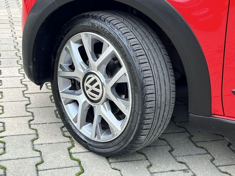 Volkswagen up! 1.0 75 CV 5p. cross up!