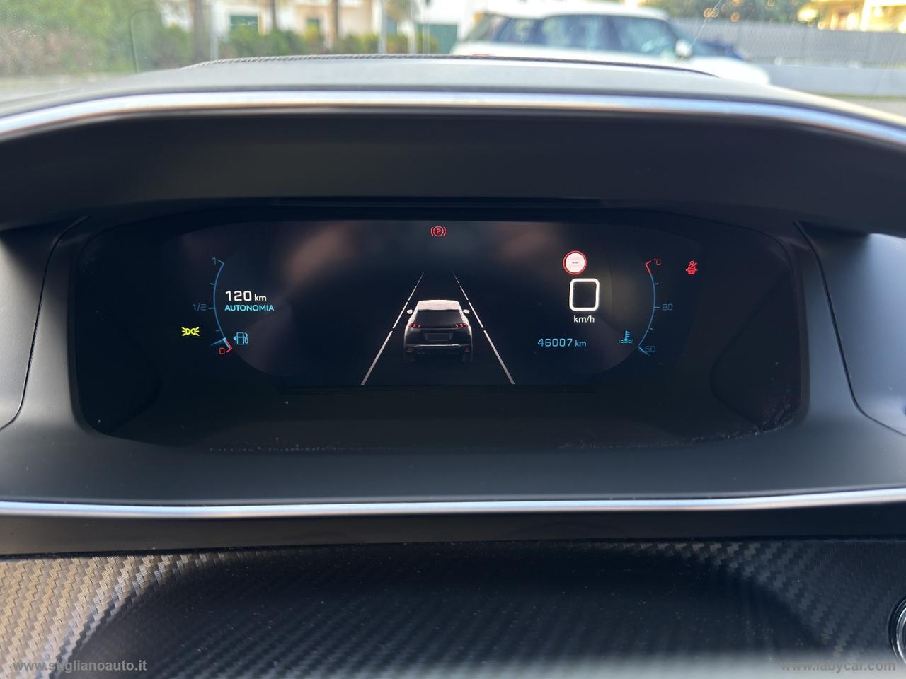 PEUGEOT 2008 BlueHDi 110 S&S Allure