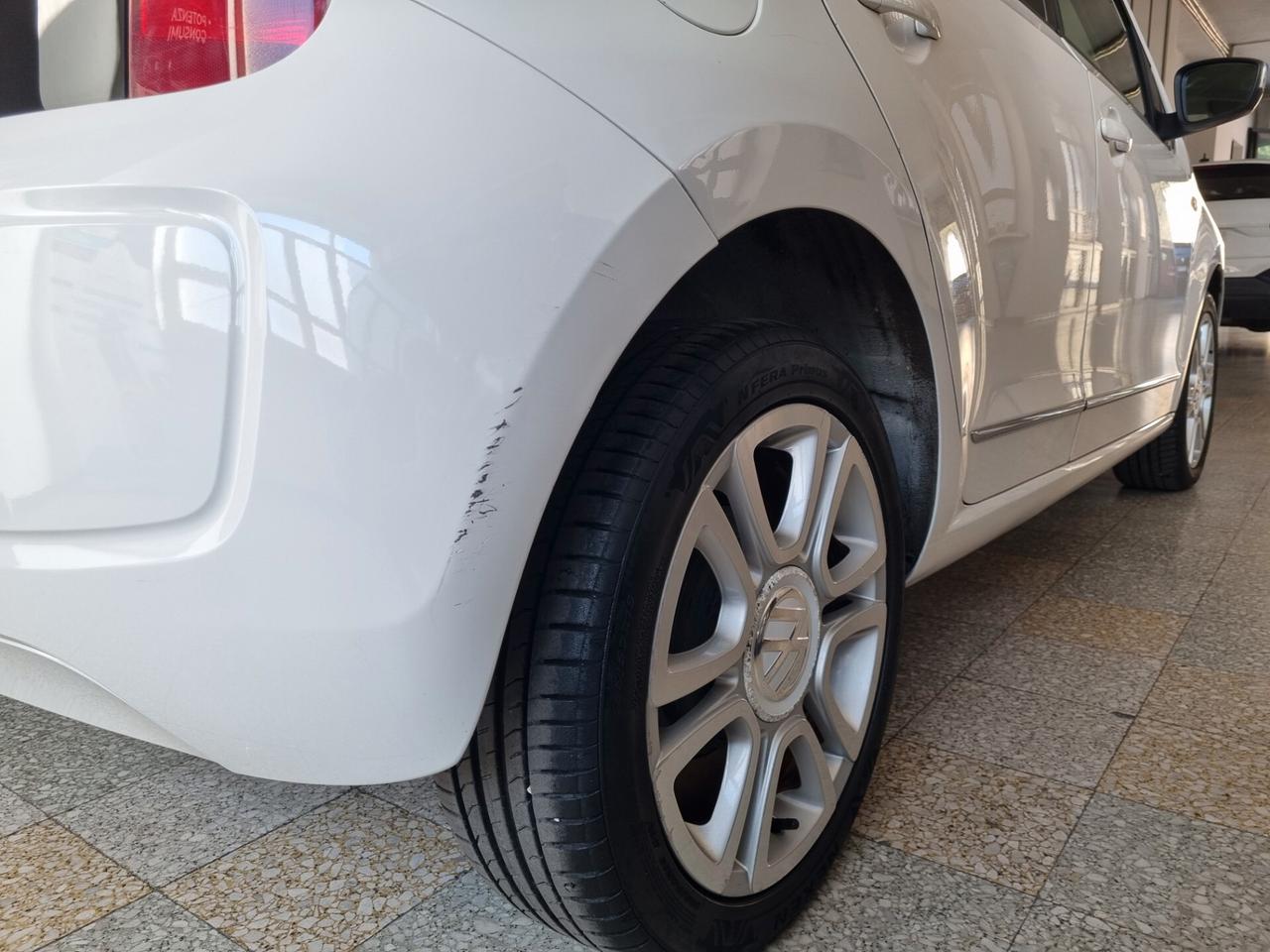 Volkswagen up! 1.0 5p. eco high TETTINO, BLUETOOTH, NAVI