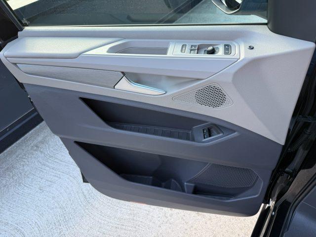 VOLKSWAGEN Multivan 1.5 PHEV DSG 4Motion Life Matrix 18" 7P Camera