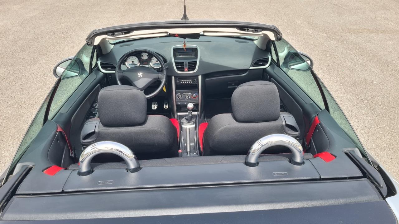 Peugeot 207 1.6 8V HDi 112CV CC Sweet Years