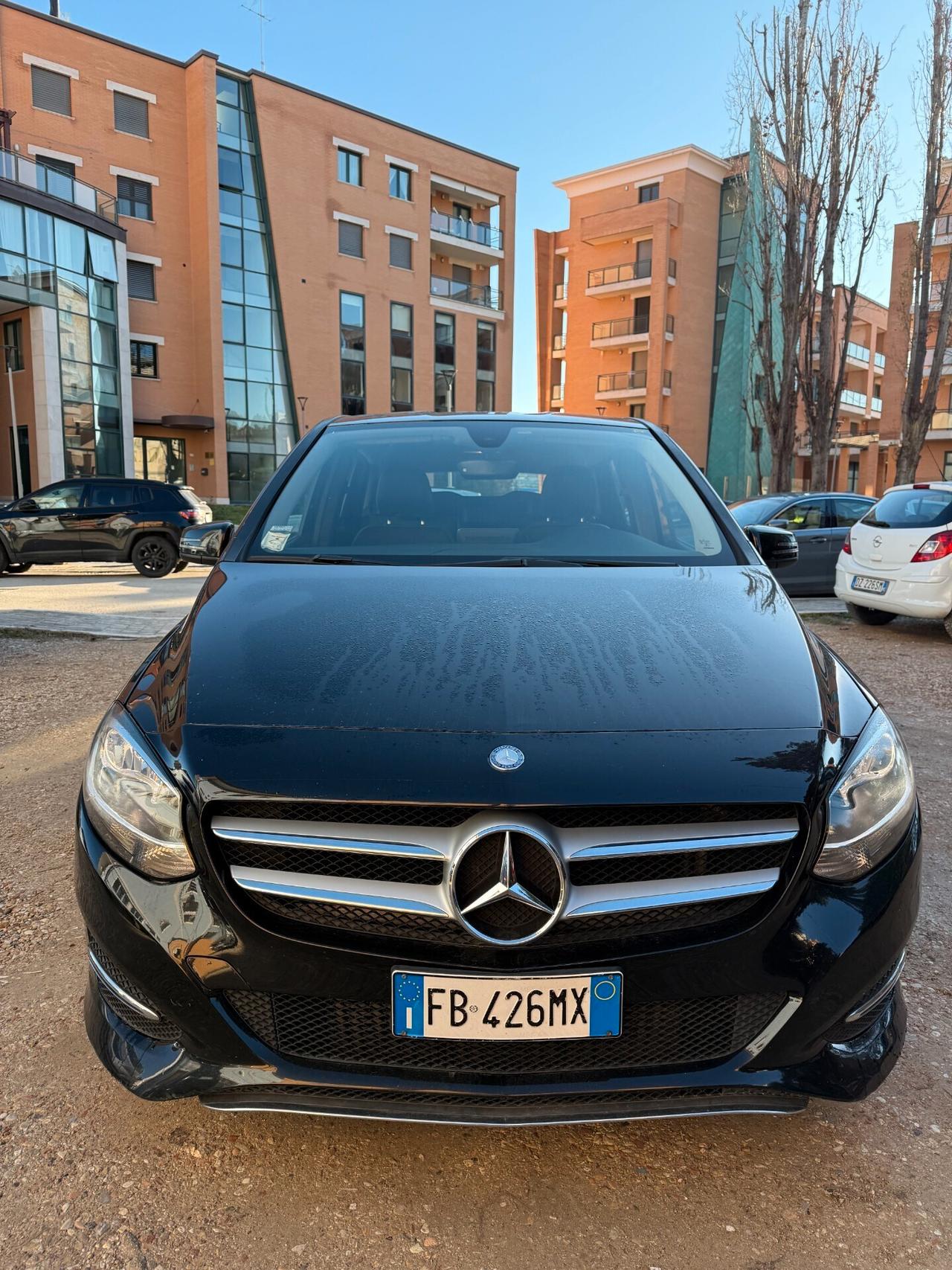 Mercedes-benz B 200 d Business