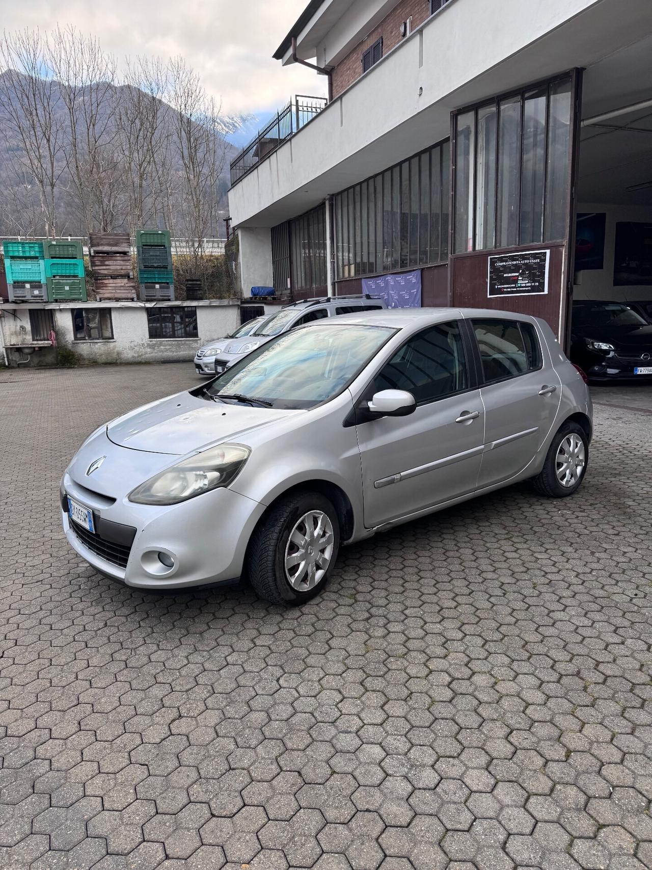 Renault Clio 1.2 16V 5 porte Dynamique