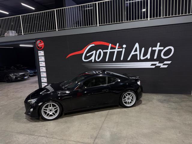 TOYOTA GT86 2.0 CERCHI DA 18 TOTAL BLACK IN SEDE