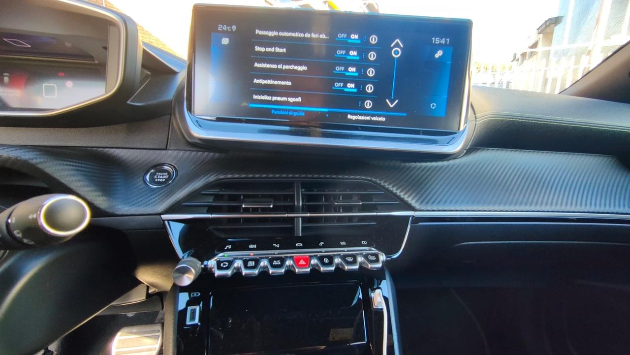 Peugeot 2008 BlueHDi 130 EAT8 GT